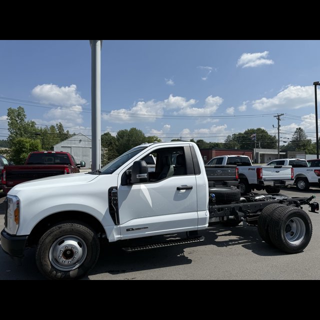 2023 Ford Super Duty F-350 DRW XL thumbnail 8