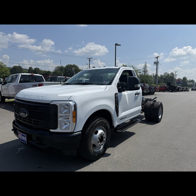 2023 Ford Super Duty F-350 DRW XL thumbnail 11