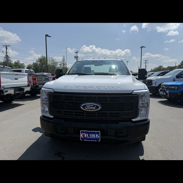 2023 Ford Super Duty F-350 DRW XL thumbnail 12