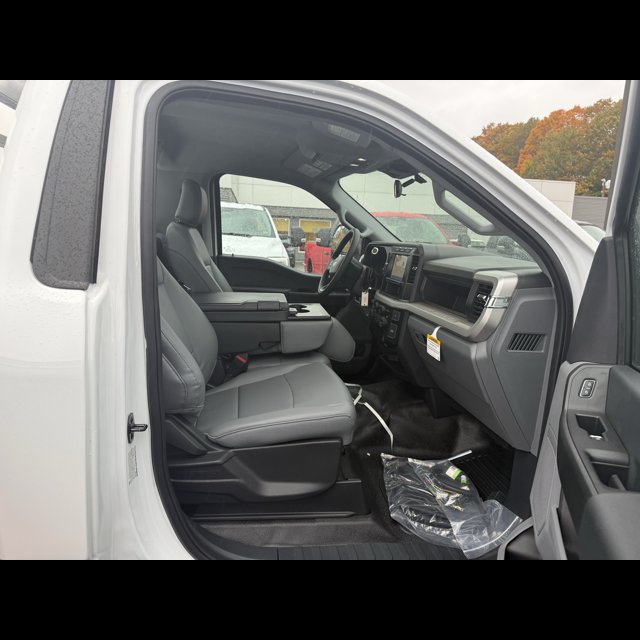 2023 Ford Super Duty F-350 DRW XL thumbnail 3