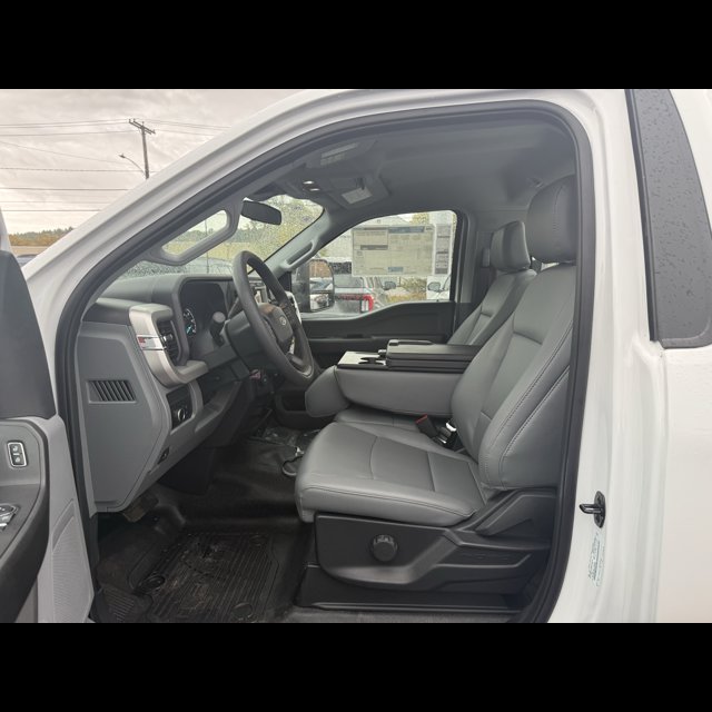 2023 Ford Super Duty F-350 DRW XL thumbnail 9
