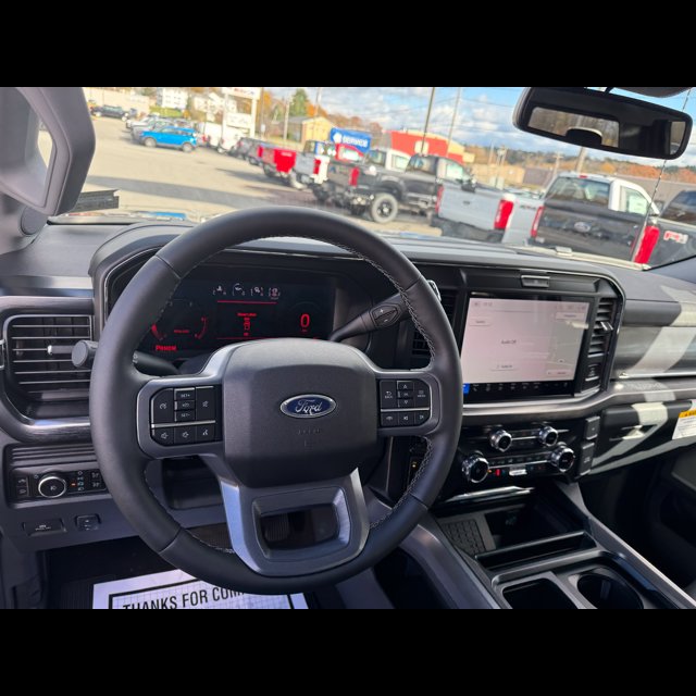 2026 Ford Super Duty F-350 SRW LARIAT thumbnail 13