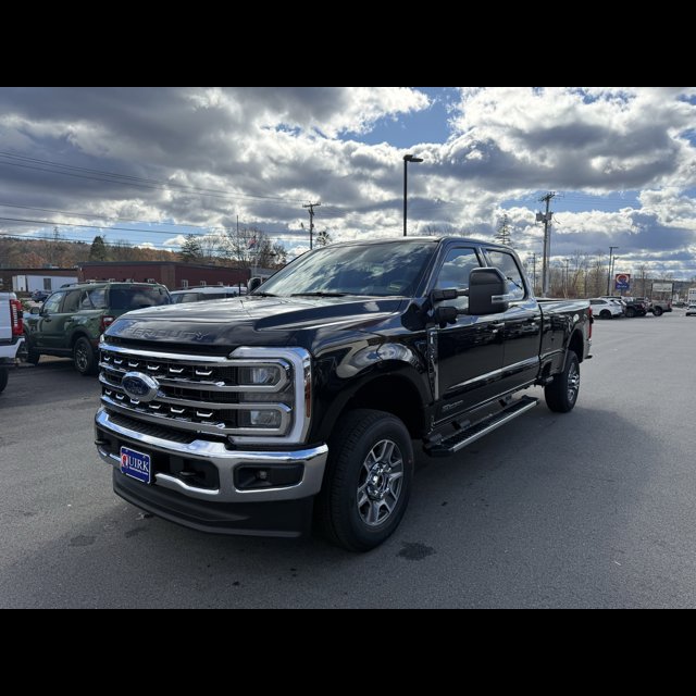 2026 Ford Super Duty F-350 SRW LARIAT thumbnail 14