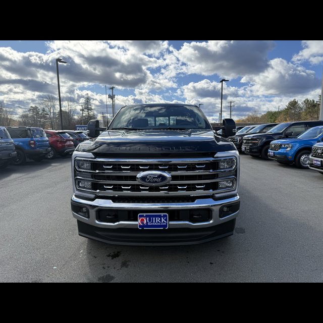 2026 Ford Super Duty F-350 SRW LARIAT thumbnail 15