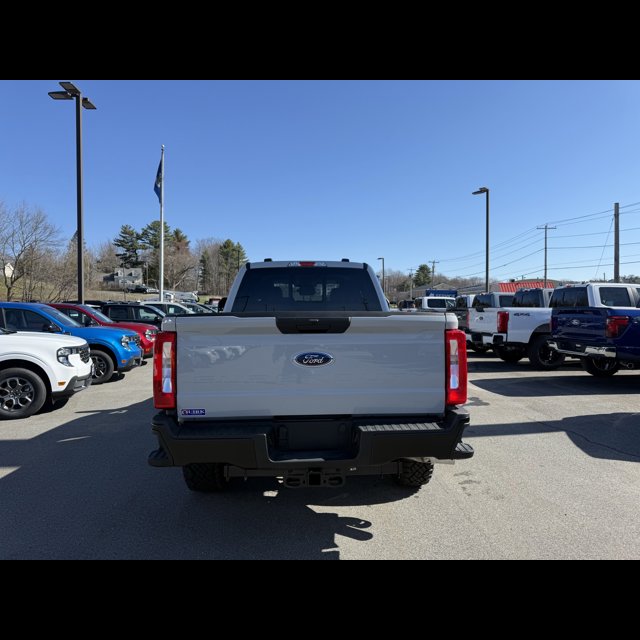 2026 Ford Super Duty F-250 SRW XL thumbnail 7