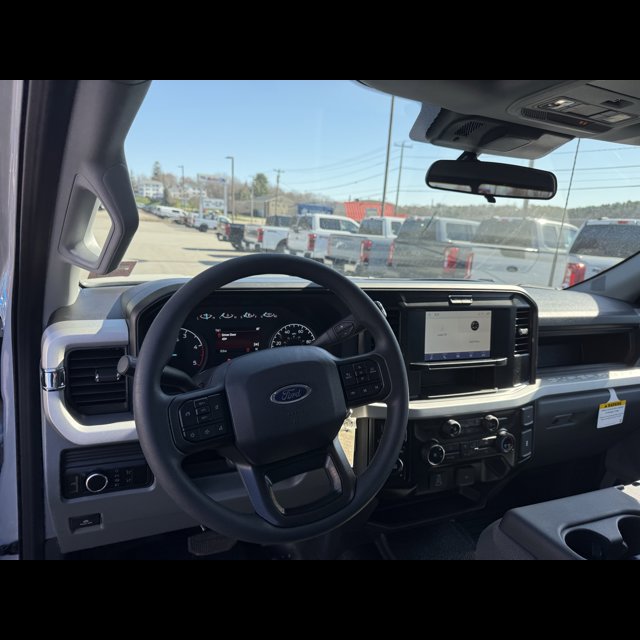 2026 Ford Super Duty F-250 SRW XL thumbnail 13