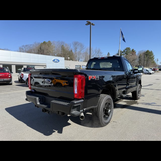 2026 Ford Super Duty F-350 SRW Base thumbnail 7