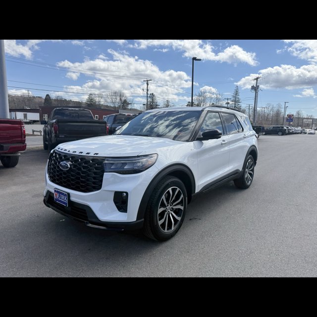 2026 Ford Explorer ST-Line thumbnail 16