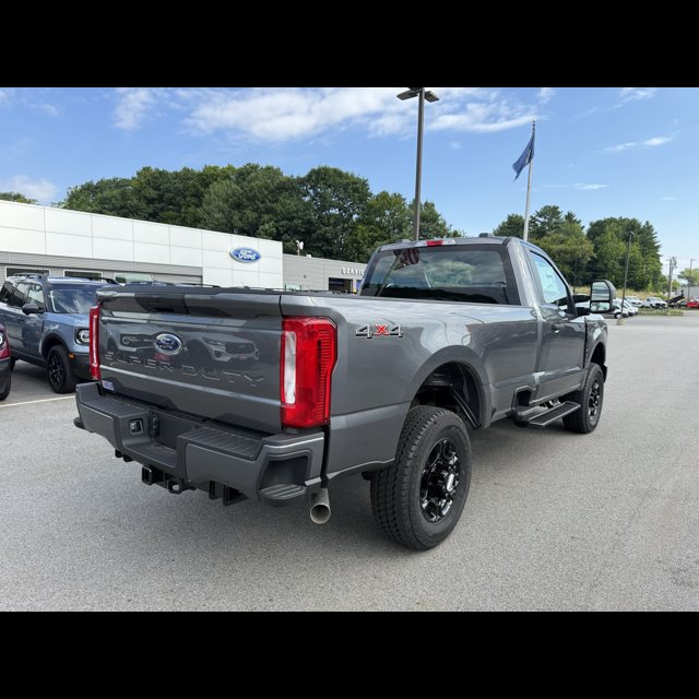 2026 Ford Super Duty F-250 SRW Base thumbnail 5