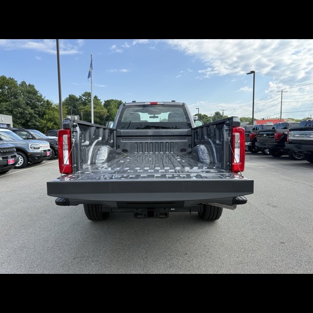 2026 Ford Super Duty F-250 SRW Base thumbnail 7