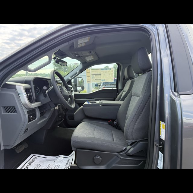 2026 Ford Super Duty F-250 SRW Base thumbnail 10
