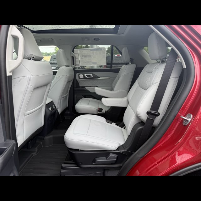 2026 Ford Explorer Platinum thumbnail 13