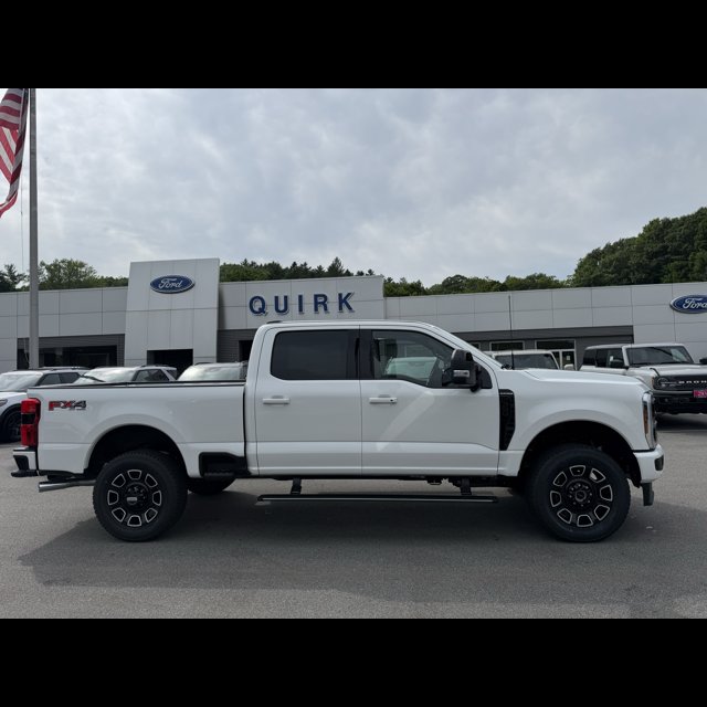 2026 Ford Super Duty F-350 SRW Base thumbnail 2