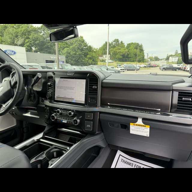 2026 Ford Super Duty F-350 SRW Base thumbnail 4