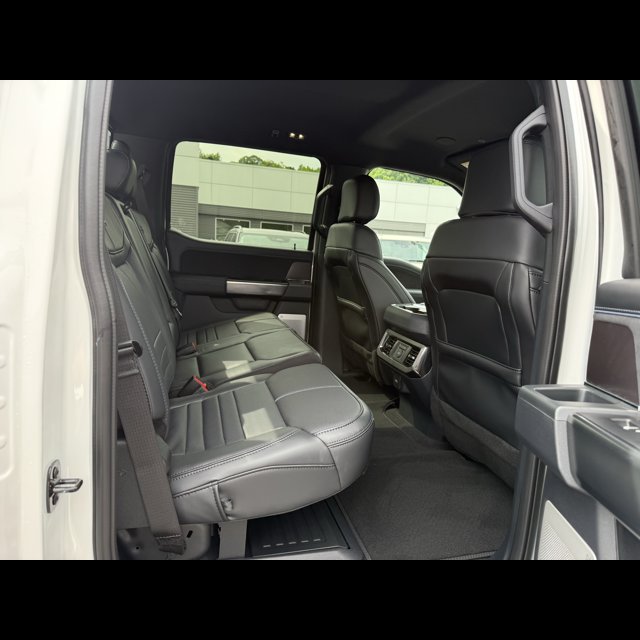 2026 Ford Super Duty F-350 SRW Base thumbnail 5