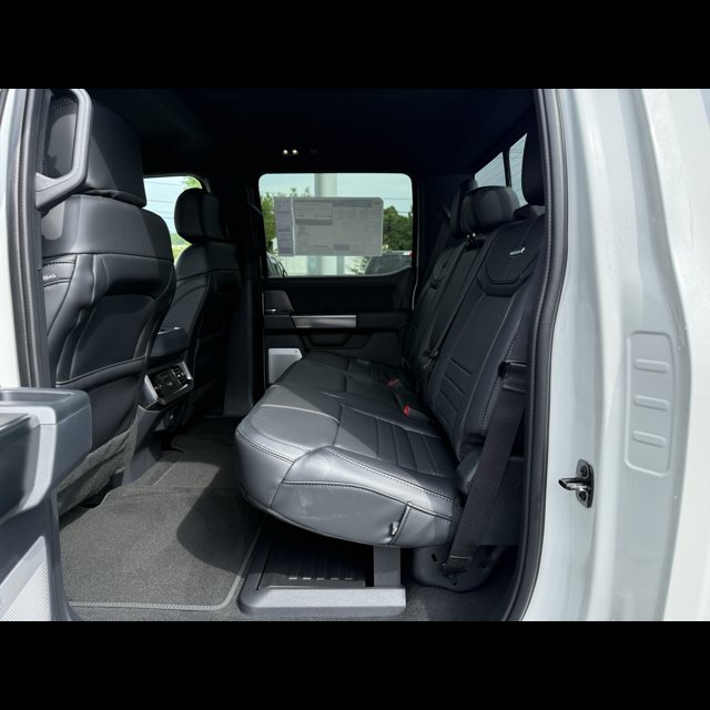 2026 Ford Super Duty F-350 SRW Base thumbnail 11