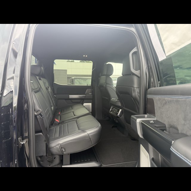 2026 Ford Super Duty F-350 SRW Base thumbnail 5