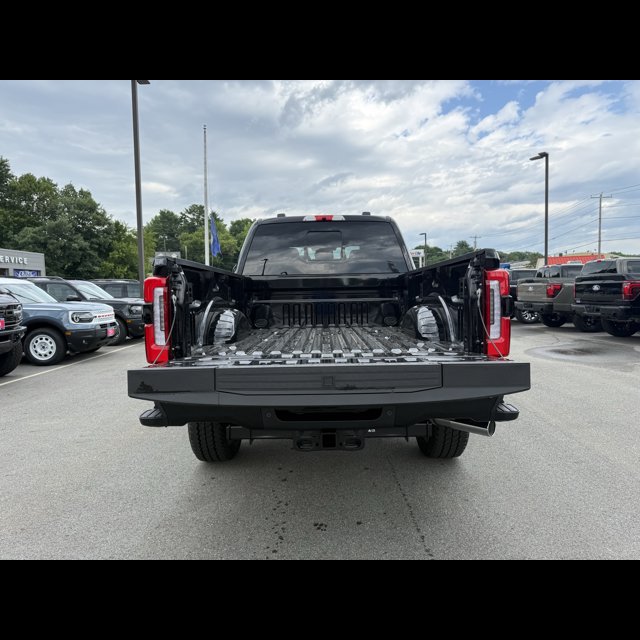 2026 Ford Super Duty F-350 SRW Base thumbnail 8