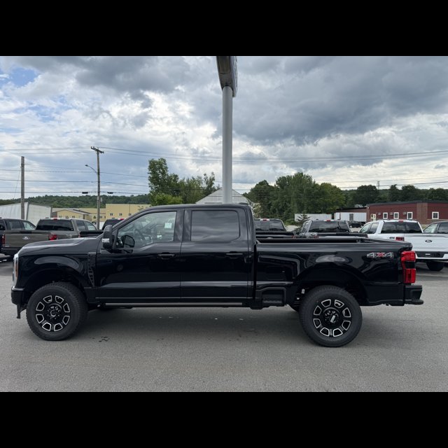 2026 Ford Super Duty F-350 SRW Base thumbnail 10