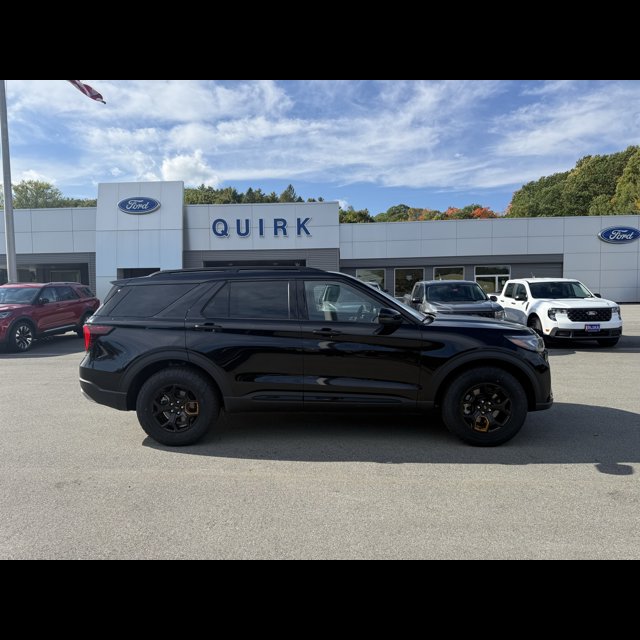 2026 Ford Explorer Tremor thumbnail 2