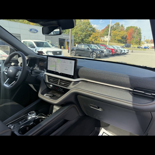 2026 Ford Explorer Tremor thumbnail 4