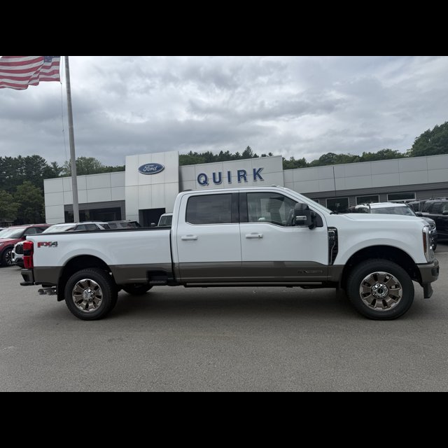 2026 Ford Super Duty F-250 SRW Base thumbnail 2