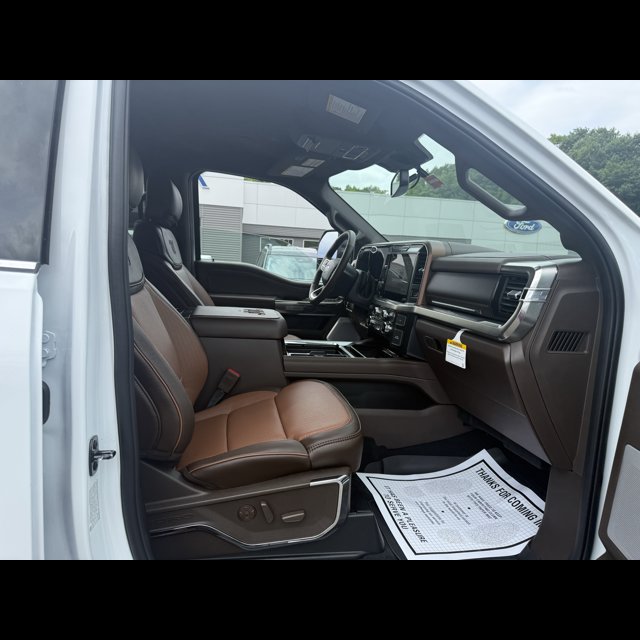 2026 Ford Super Duty F-250 SRW Base thumbnail 3