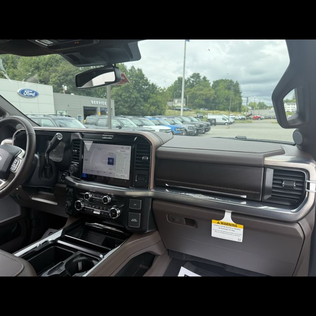2026 Ford Super Duty F-250 SRW Base thumbnail 4