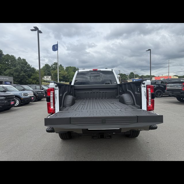 2026 Ford Super Duty F-250 SRW Base thumbnail 8