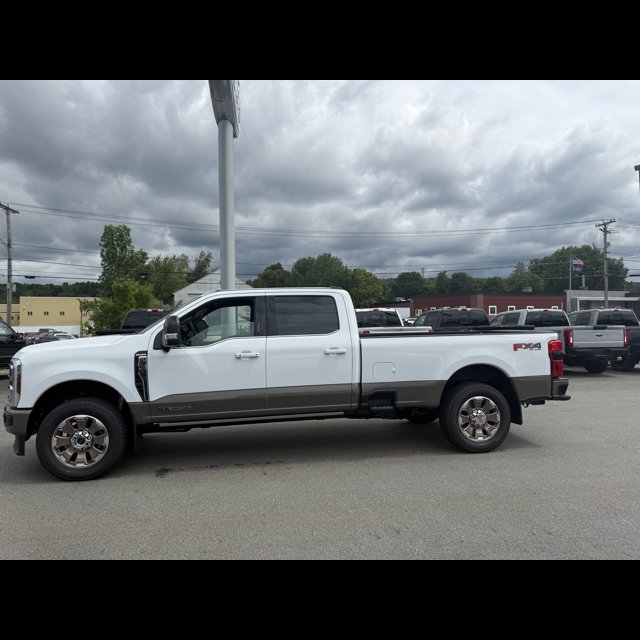 2026 Ford Super Duty F-250 SRW Base thumbnail 10