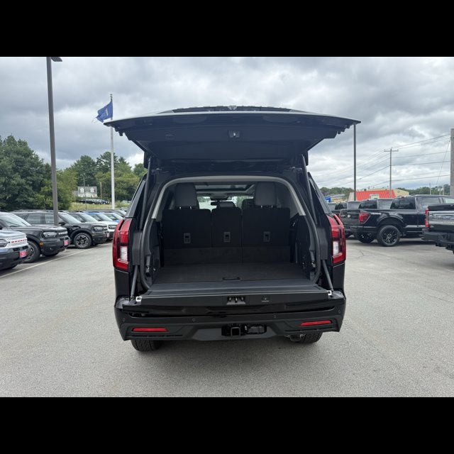 2027 Ford Expedition Active thumbnail 9