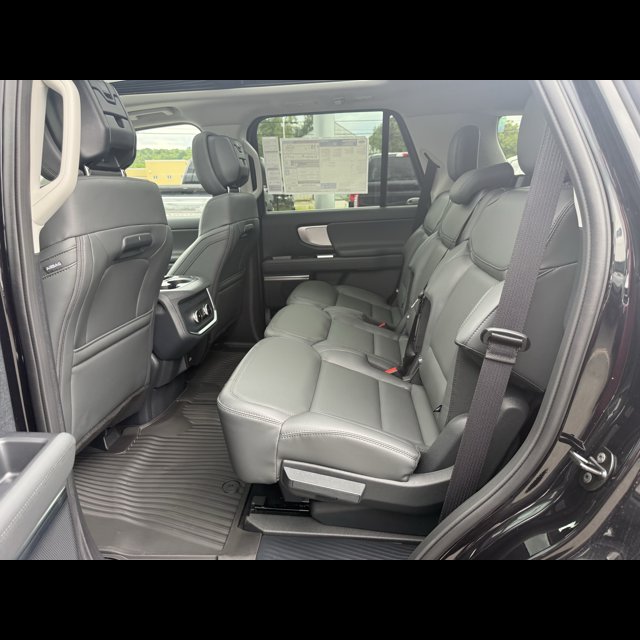 2027 Ford Expedition Active thumbnail 13
