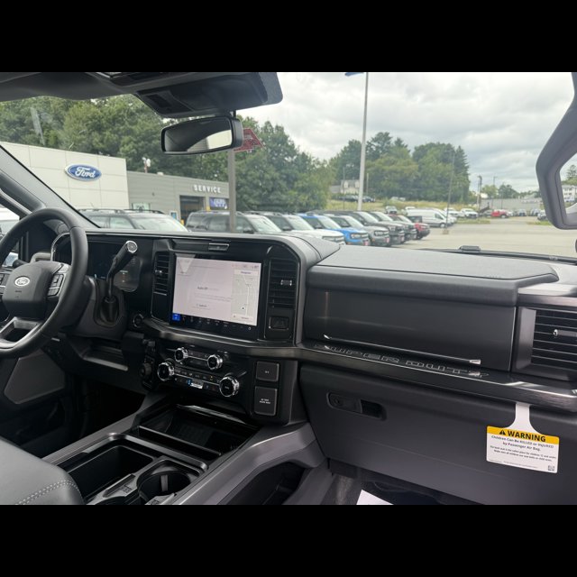 2026 Ford Super Duty F-350 DRW Base thumbnail 4