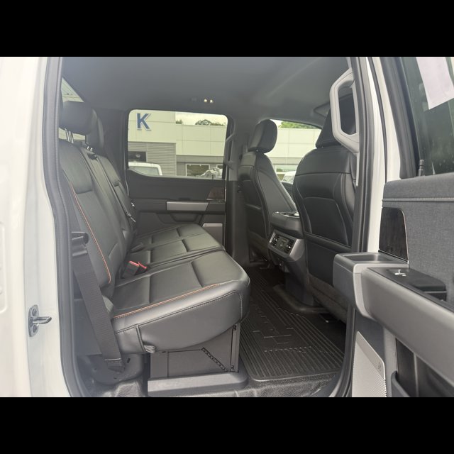 2026 Ford Super Duty F-350 DRW Base thumbnail 5