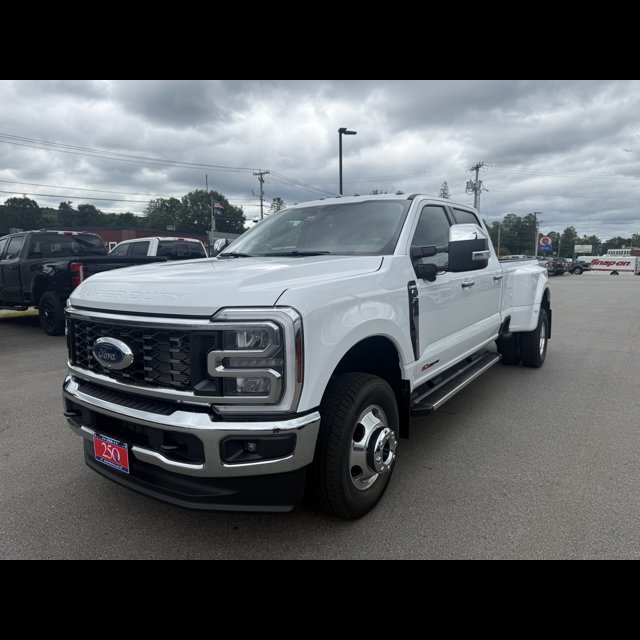 2026 Ford Super Duty F-350 DRW Base thumbnail 14