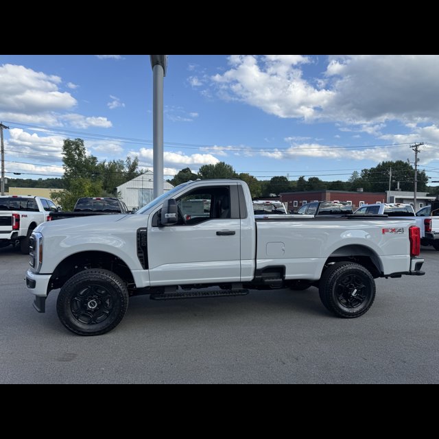 2026 Ford Super Duty F-250 SRW Base thumbnail 9