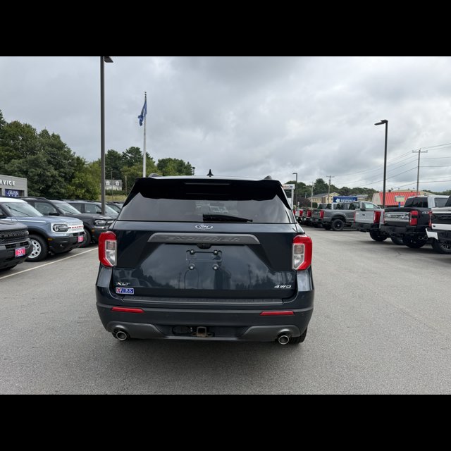 2023 Ford Explorer XLT thumbnail 8