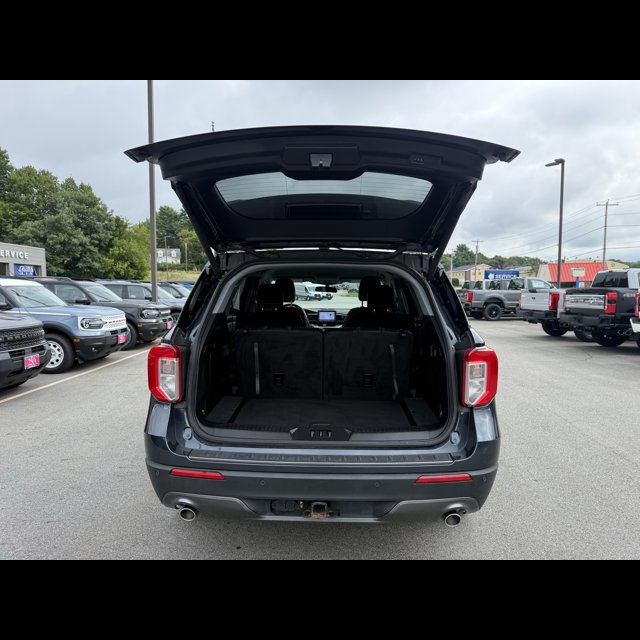 2023 Ford Explorer XLT thumbnail 9