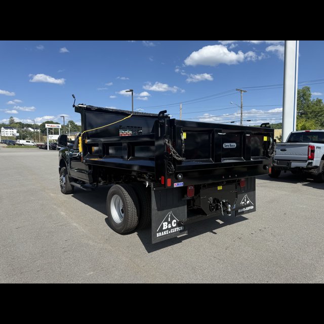 2026 Ford Super Duty F-350 DRW Base thumbnail 7