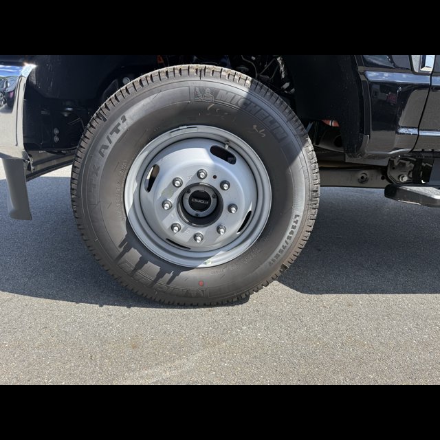 2026 Ford Super Duty F-350 DRW Base thumbnail 13