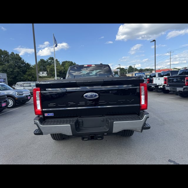 2026 Ford Super Duty F-250 SRW Base thumbnail 6
