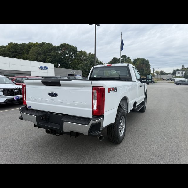 2026 Ford Super Duty F-250 SRW Base thumbnail 5