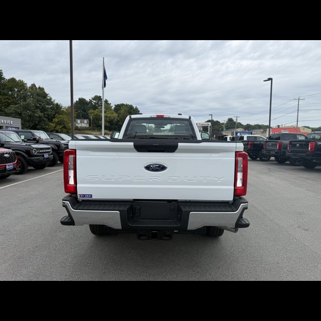 2026 Ford Super Duty F-250 SRW Base thumbnail 6