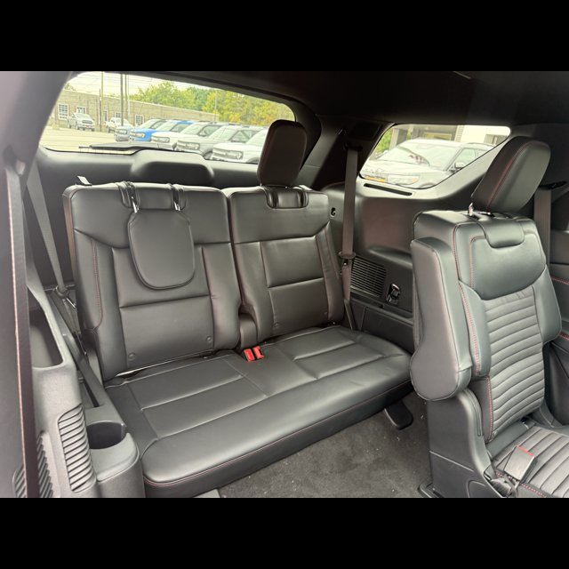 2026 Ford Explorer ST-Line thumbnail 6