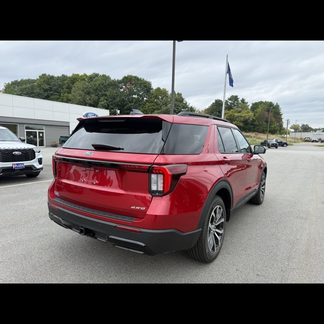 2026 Ford Explorer ST-Line thumbnail 7