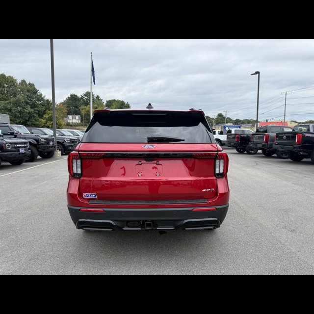 2026 Ford Explorer ST-Line thumbnail 8