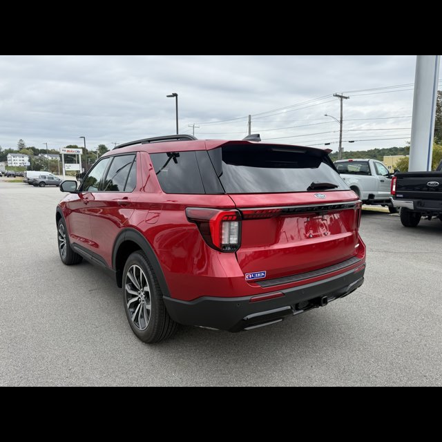 2026 Ford Explorer ST-Line thumbnail 10