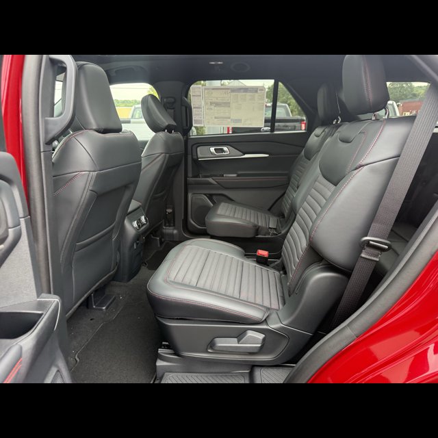 2026 Ford Explorer ST-Line thumbnail 13