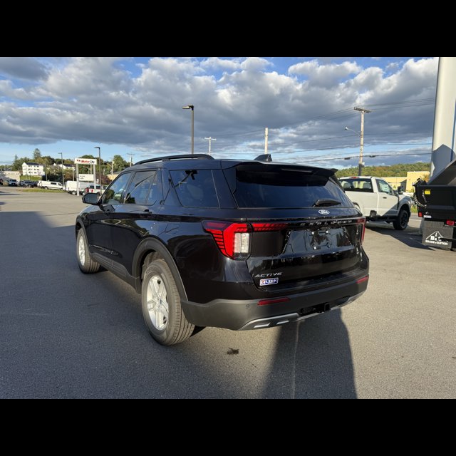 2027 Ford Explorer Base thumbnail 10