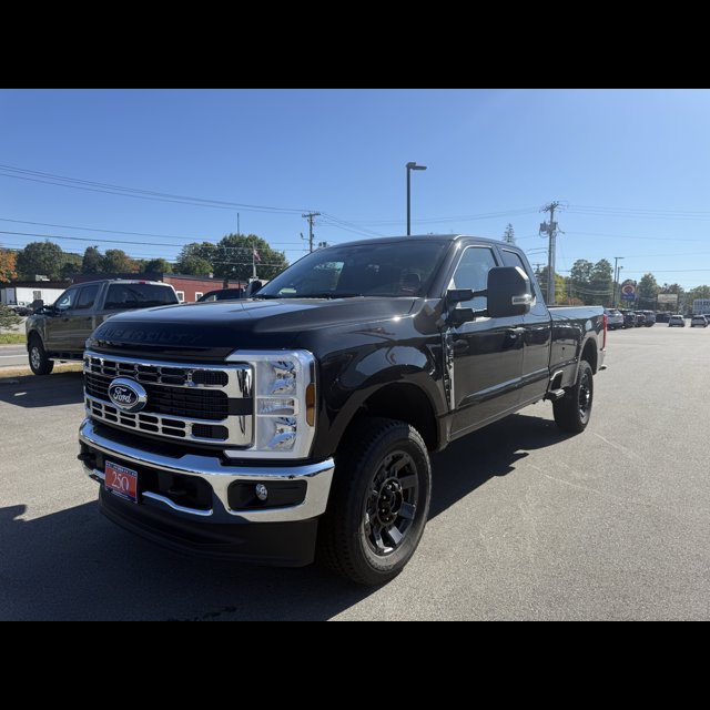 2027 Ford Super Duty F-350 SRW Base thumbnail 14